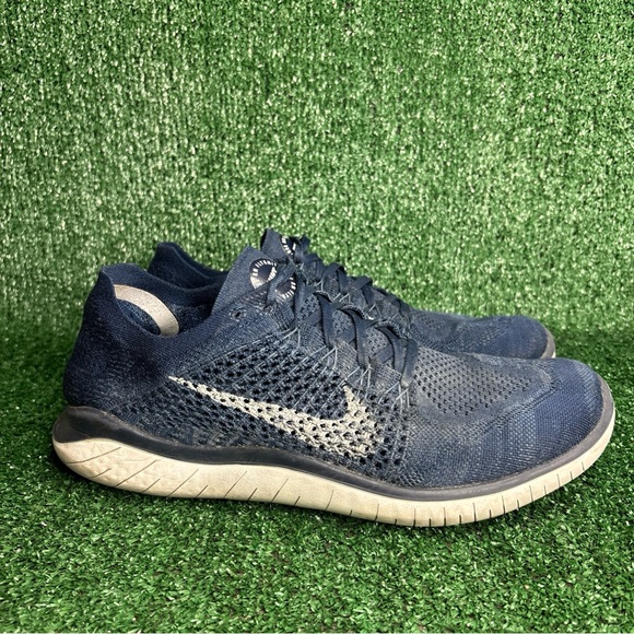 nike free run flyknit navy